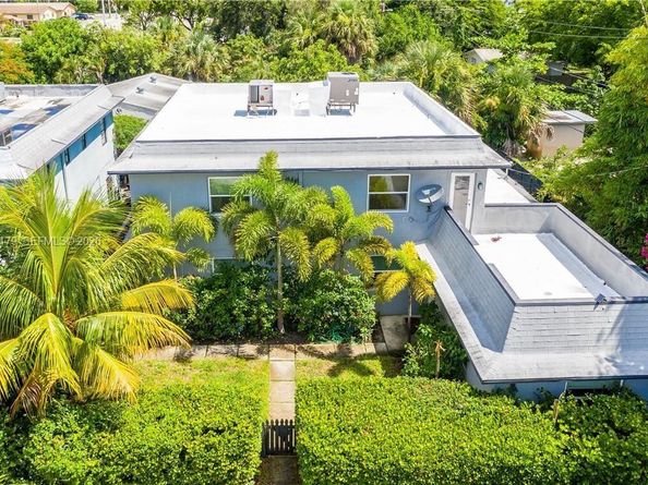 25 NE 12th St, Fort Lauderdale FL 33304