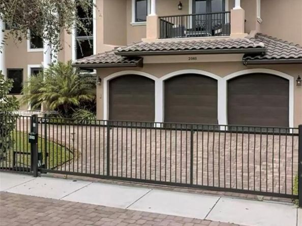 2085 Keystone Blvd, North Miami FL 33181