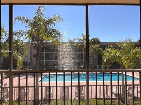 8415 SW 107th Ave 208W, Miami FL 33173