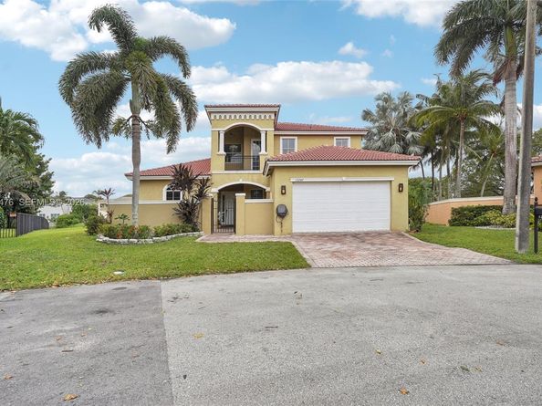 13247 SW 26th St, Miramar FL 33027