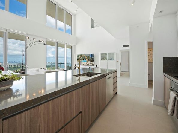 3470 E Coast Ave PH102, Miami FL 33137