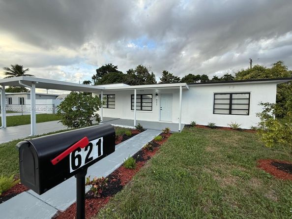 621 E 13th St, Hialeah FL 33010