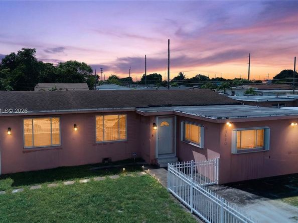 10420 NW 35th Pl, Miami FL 33147