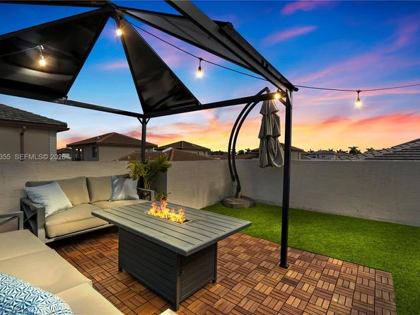 4809 NW 83rd Pkwy, Doral FL 33166