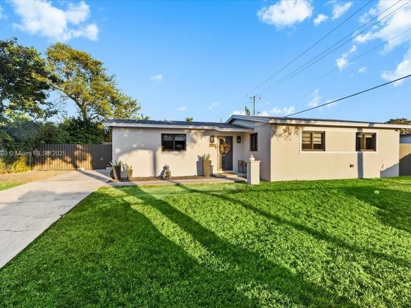 17121 NW 82nd Ave, Hialeah FL 33015