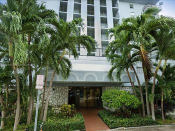 899 West Ave