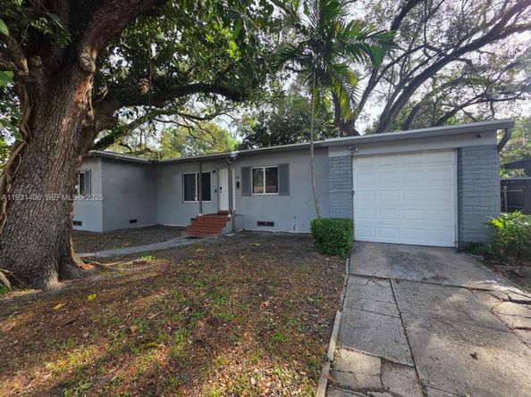 530 NE 132nd Ter, North Miami FL 33161