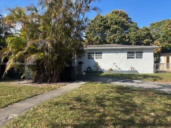 15 NE 130th St, North Miami FL 33161