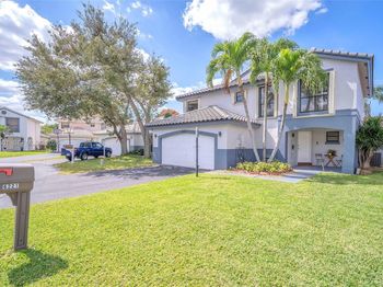 6221 Manchester Ln