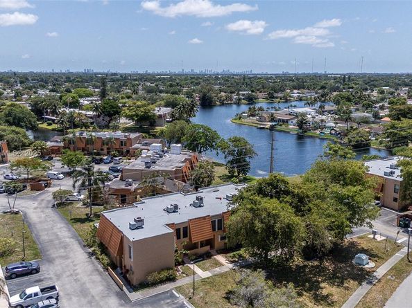 1541 NW 92nd Ave 186, Pembroke Pines FL 33024