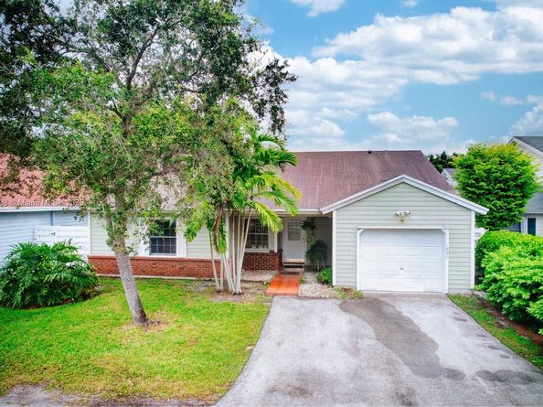 14807 SW 140th Ct, Miami FL 33186