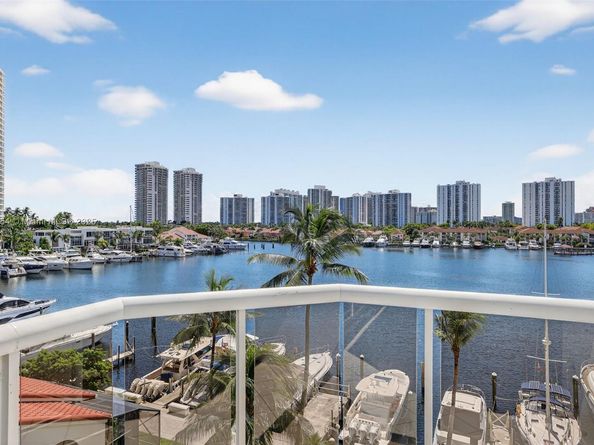 3610 Yacht Club Dr 508, Aventura FL 33180