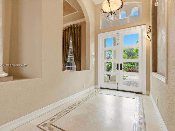 3250 W Stonebrook Cir, Davie FL 33330