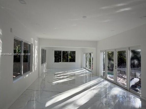 5824 Alton Rd, Miami Beach FL 33140