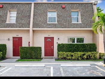3311 Mallard Close