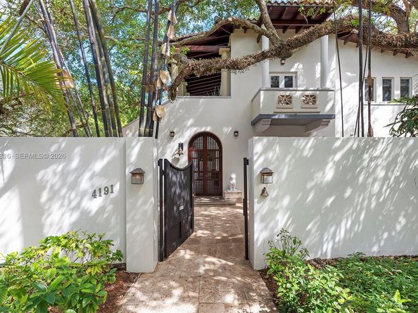 4191 Lybyer Ave, Miami FL 33133