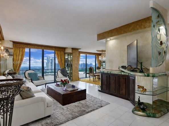 3530 Mystic Pointe Dr 2915, Aventura FL 33180