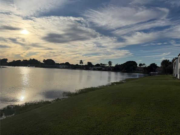 11312 Taft St 11312, Pembroke Pines FL 33026