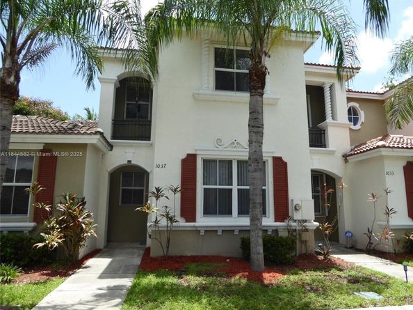 1037 NE 42nd Pl, Homestead FL 33033