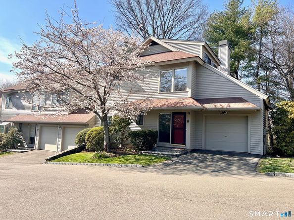 320 Strawberry Hill Avenue 16, Stamford CT 06902