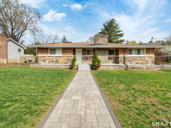 2776 E Main Street, Bridgeport CT 06610