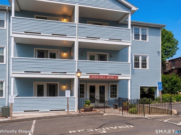 136 Deer Hill Avenue 308, Danbury CT 06810