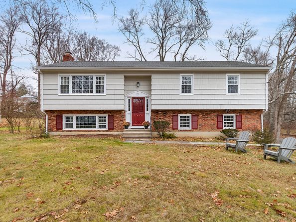 5 Nyselius Place, Stamford CT 06905