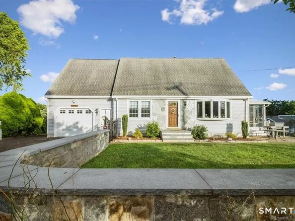 35 Knapps Highway, Fairfield CT 06825