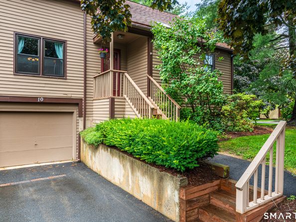 10 Stillmeadow Circle 10, Monroe CT 06468