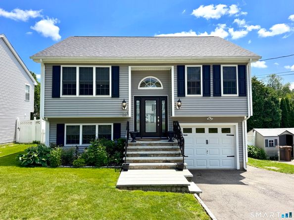 28 Weybosset Street, Shelton CT 06484