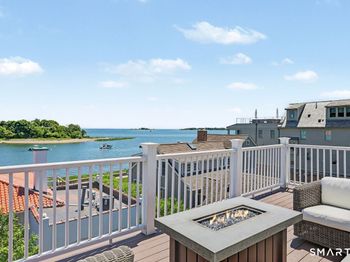 4 Harbor View Avenue