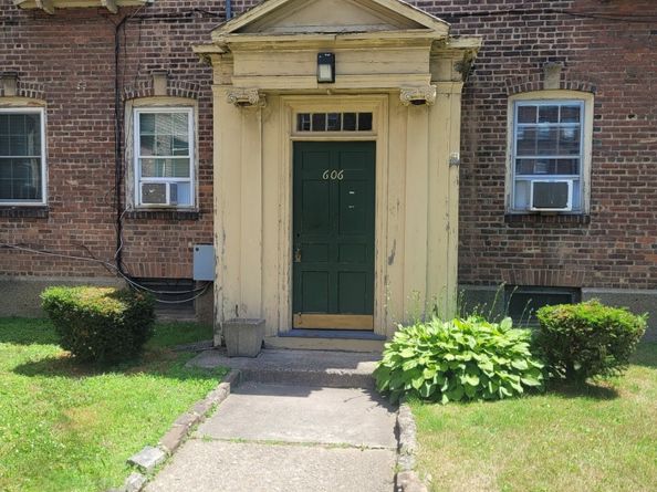606 Wilmot Avenue 4, Bridgeport CT 06607