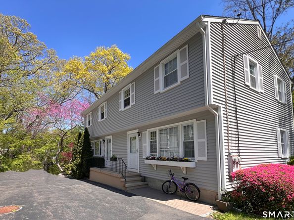 33 E Hills Drive 33, New Canaan CT 06840