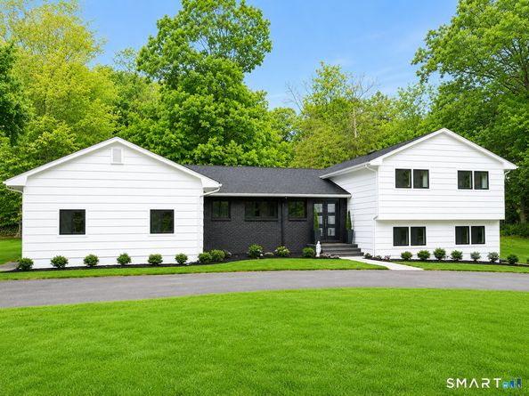 355 Surrey Lane, Fairfield CT 06824