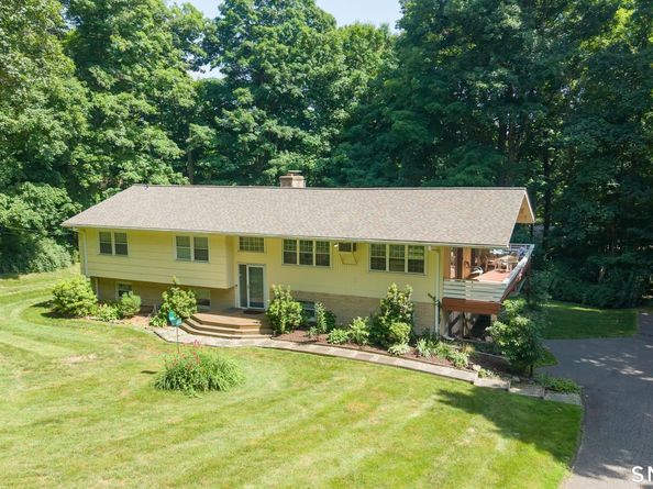 3 Birchcrest Drive, Danbury CT 06811