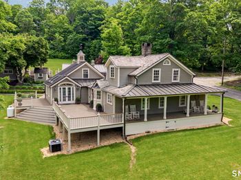 6 Hoyt Road