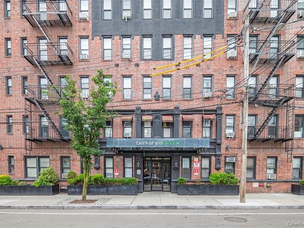 42-22 Ketcham Street D21, Queens NY 11373