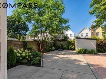 586 East 42nd Street