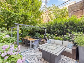 5-49 Borden Avenue