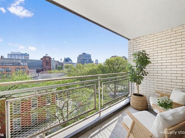 230 East 15th Street 7M, New York NY 10003