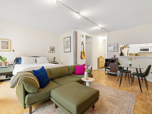 2250 Broadway 3N, New York NY 10024