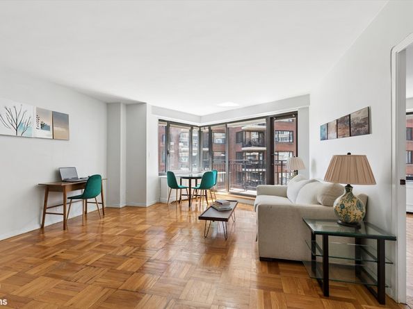 60 Sutton Place S 10FN, New York NY 10022