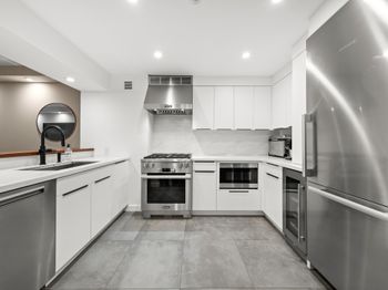 121 East 23rd Street