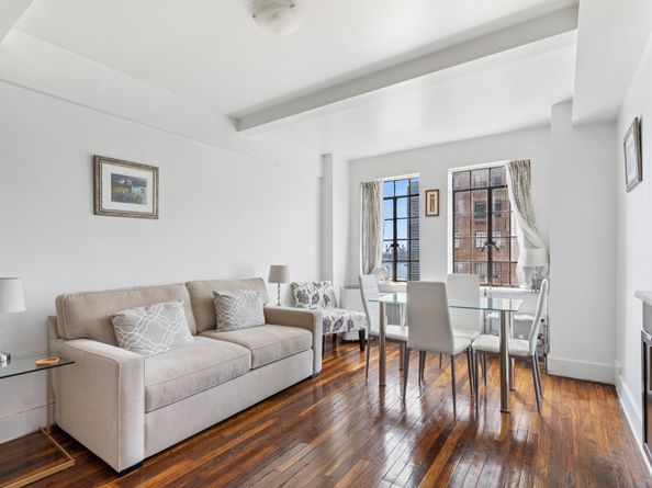 45 Tudor City Place 1019, New York NY 10017