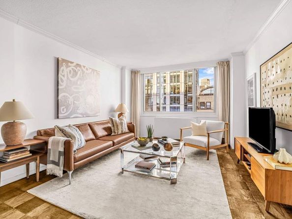 2025 Broadway 18D, New York NY 10023