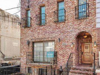 1980 East 8th Street