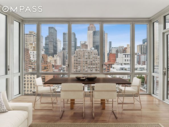 225 East 34th Street 14J, New York NY 10016