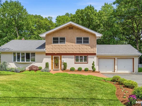 651 Floyd Street, Englewood Cliffs NJ 07632