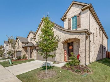 3124  Greenbriar Drive 