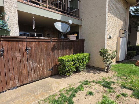 12816  Midway Road  1066, Dallas Texas 75244